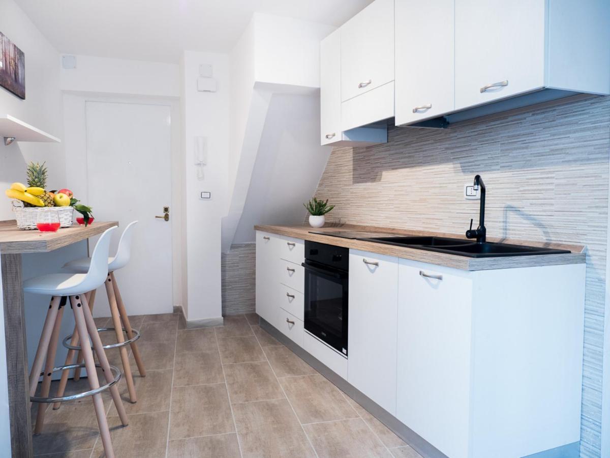 Chiaia Premium Flat, Naples Center, Near Seasideアパートメント エクステリア 写真